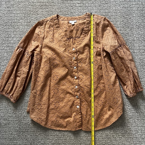 J. Jill Eyelet Lantern-Sleeve Blouse Women's Size M Button Front V-Neck Cotton - Picture 6 of 8